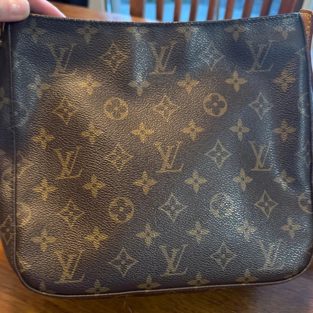 Louis Vuitton Classic Monogram MM looping Shoulder Bag EUC - Picture 9 of 10